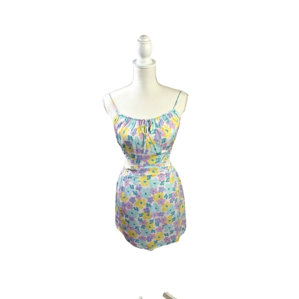 SABO Women's Pastel Floral Backless Cut-Out Mini Dress Size Medium - Picture 2 of 11